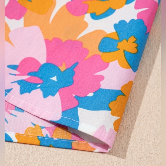 Vibrant Floral Blouse with Bow Sleeves - Picture 7 of 8